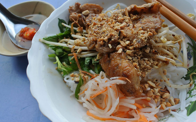 quan-bun-mai-phuong-mai-xuan-thuong