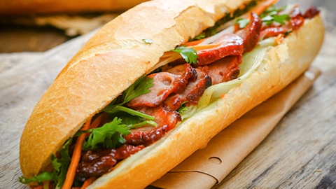 quan-phuong-bong-banh-mi-truyen-thong-ha-thanh-phuong-mai
