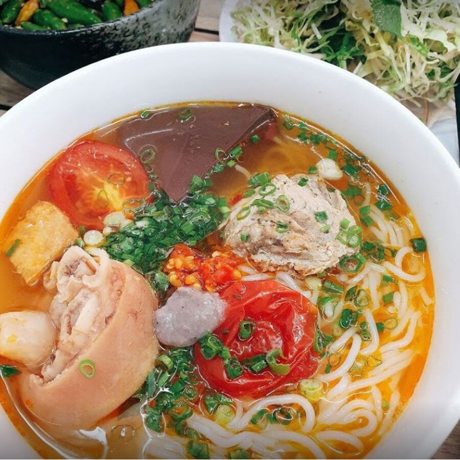 bun-rieu-mong-che-le-thi-ha