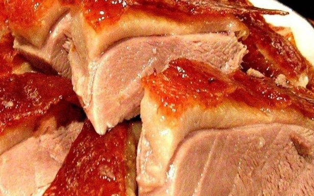 Vịt-Quay-Bắc-Kinh-Và-Bún-Bò-Nam-Bộ---Ô-Đồng-Lầm