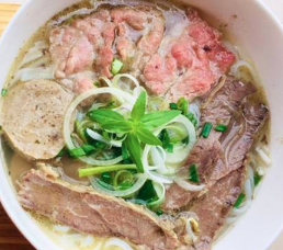Phở-&-Cơm-Việt-Nam---Cơm-Văn-Phòng---Đường-Số-7