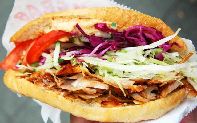 banh-mi-kebab-anna-duong-ba-trac