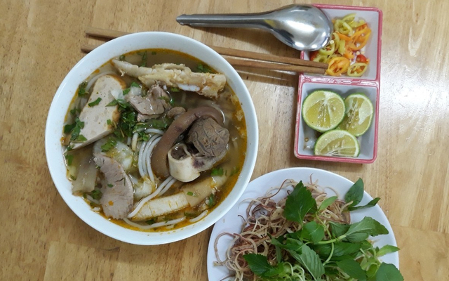 Bún-Bò-Gốc-Huế-&-Bò-Kho---Đường-số-3