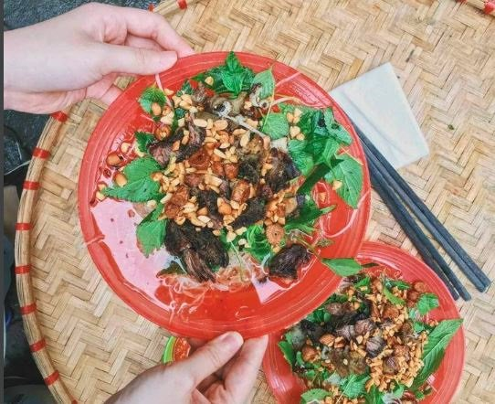 Nộm-Lim-&-Tá-Lả-Gia-Truyền-Hàng-Bún---Cửa-Bắc