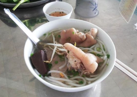 hoang-minh-banh-canh-trang-bang-ly-thai-to