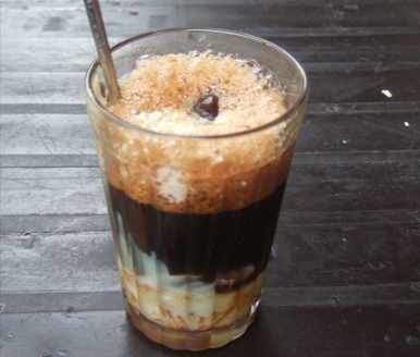 la-tiem-ca-phe-nguyen-thai-son