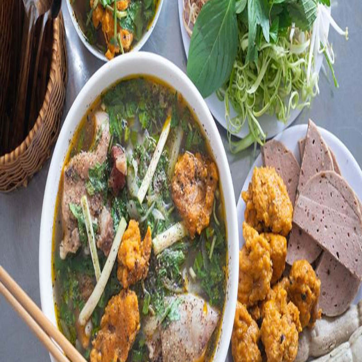 o-tu-bun-bo-hue-uong-so-1