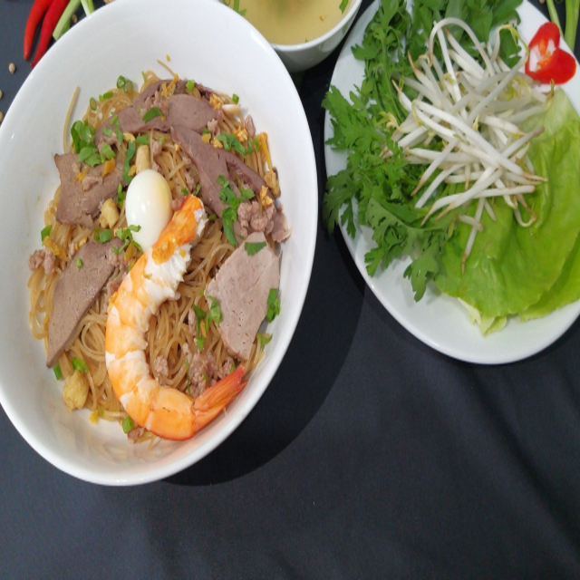 hu-tieu-nam-vang-tri-quan-duong-inh-hoi