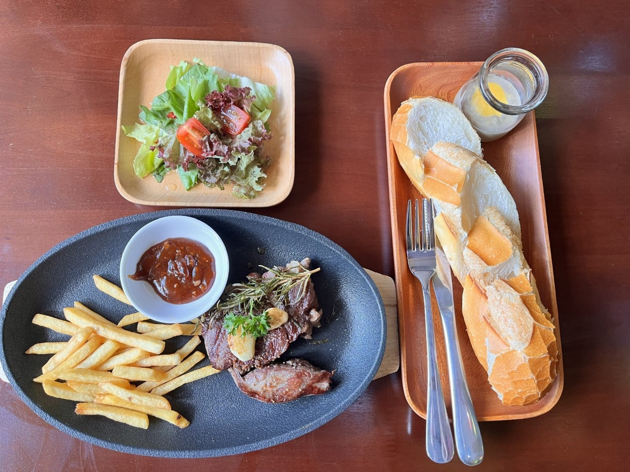 nha-hang-banh-mi-bamiviet-tran-quang-khai