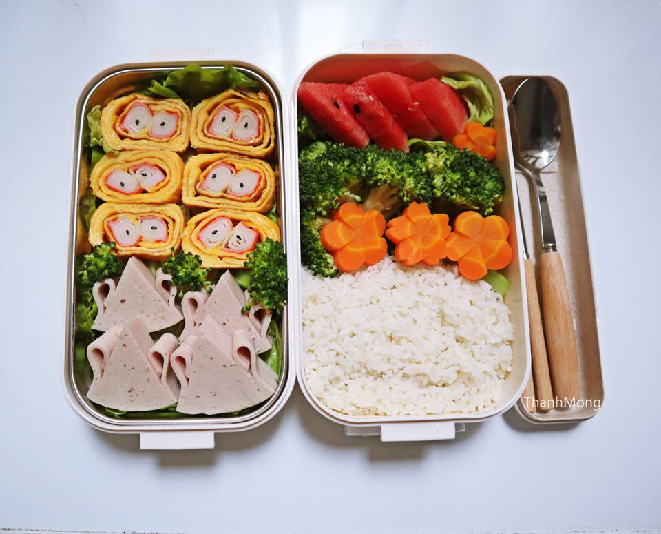 com-trua-superb-box-com-bento-go-cam-em