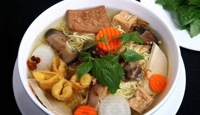 quan-chay-thien-duyen-le-thi-hoa
