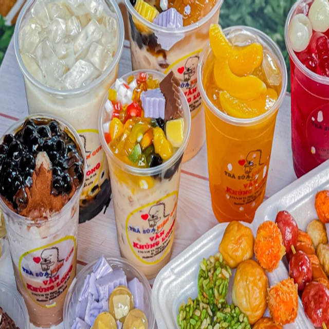 Vân-Khủng-Long---Trà-Sữa-&-Xiên-Que---Tô-Ngọc-Vân