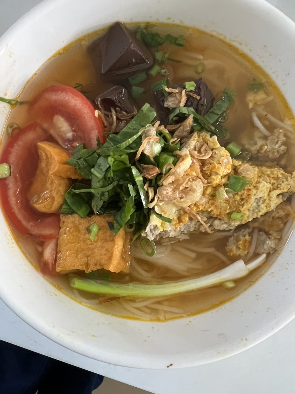 hang-food-bun-rieu-cua-chung-cu-bau-cat-2