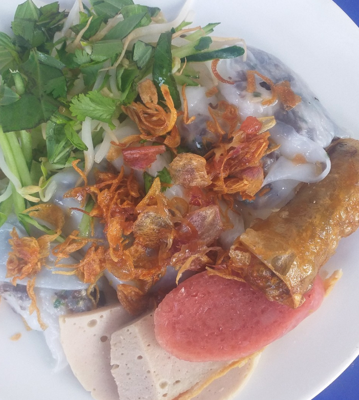 banh-cuon-ngoc-mai-uong-so-8