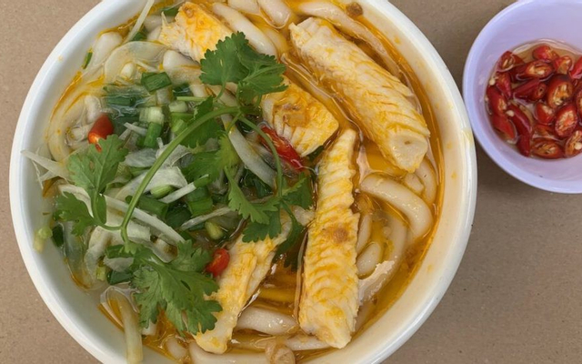 banh-canh-ca-loc-cuong-nguyen-ong-ich-khiem