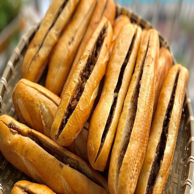 banh-mi-ca-kho-dan-sinh-ien-bien-phu