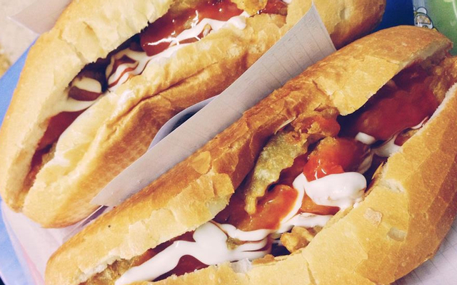 banh-mi-nem-khoai-ga-bo-ang-van-ngu