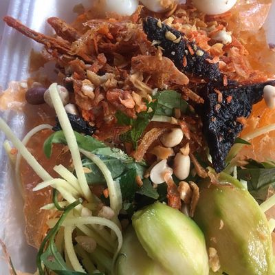 banh-trang-tron-nguyen-xuan-khoat