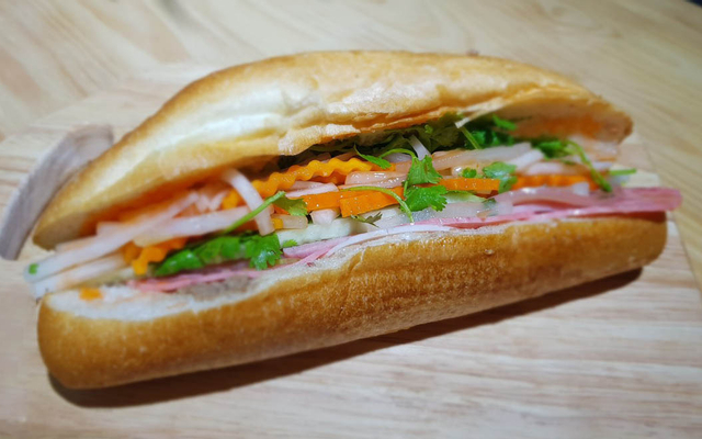 the-lynx-banh-mi-tra-sua-quan-tho-1
