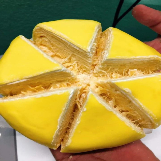 banh-crepe-sau-rieng-va-trai-cay-tuoi-nha-lien-ly-thanh-tong