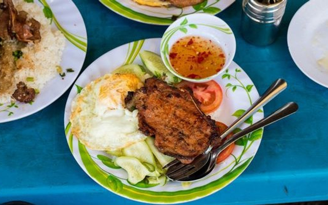 com-tam-co-ba-sai-gon-le-quang-inh