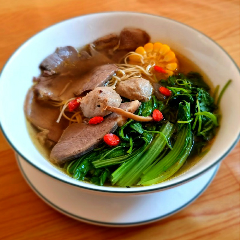 Lẩu-Đuôi-Bò-Hùng-Rơm-10---Đinh-Bộ-Lĩnh