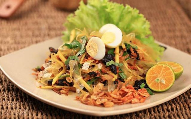 chi-thuy-banh-trang-tron-uong-so-3