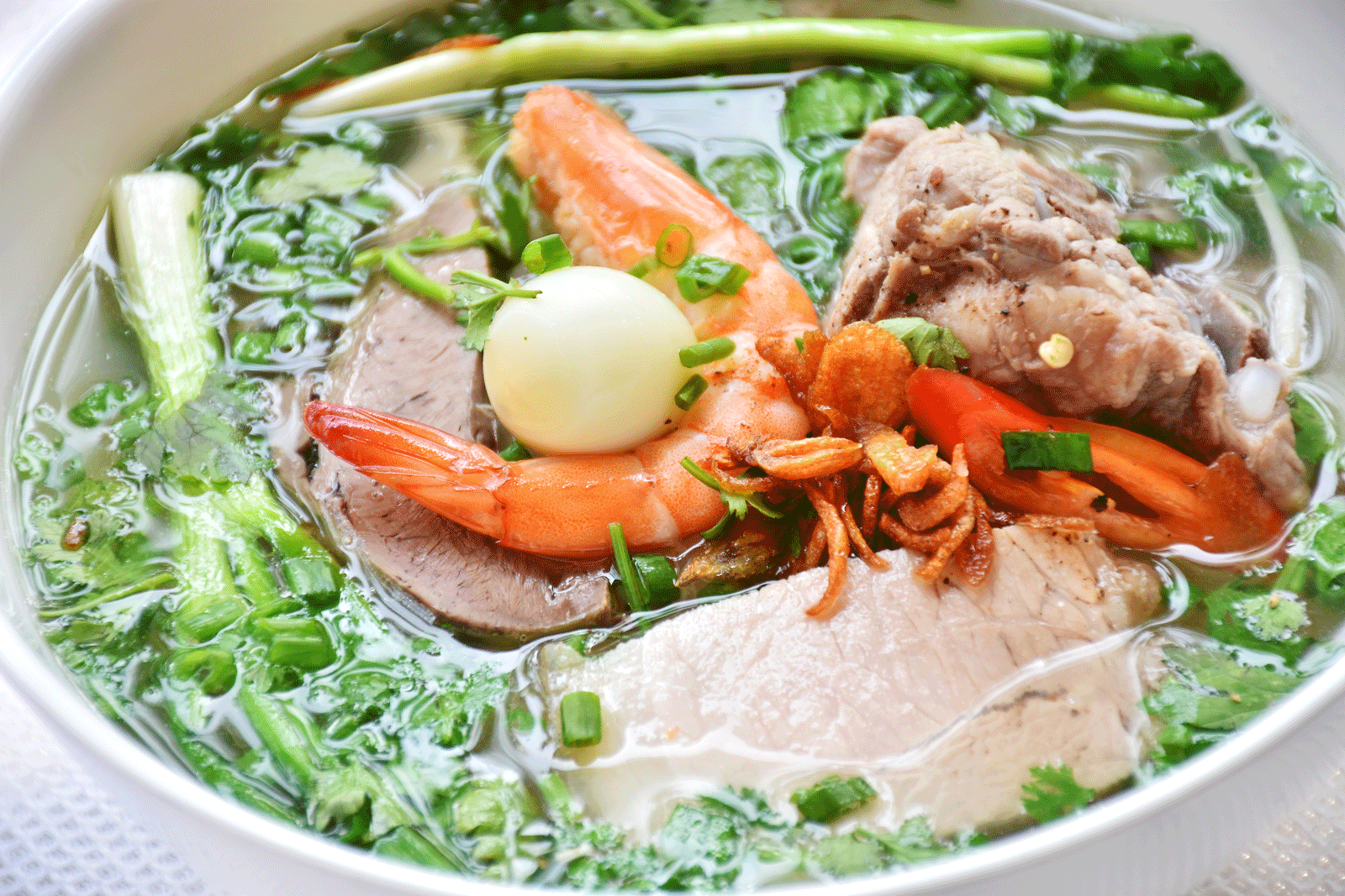 quan-tan-hai-hu-tieu-sa-ec-phan-van-tri