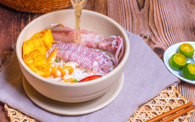 bun-rieu-hai-san-vuong-thuy-lo-uc