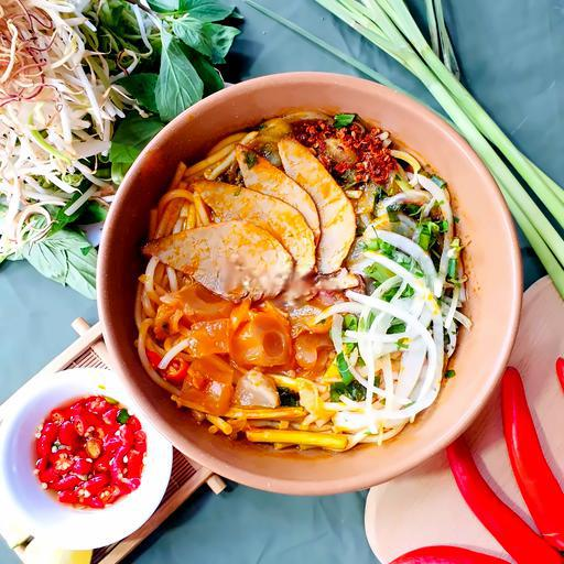 Bún bò nạm gân