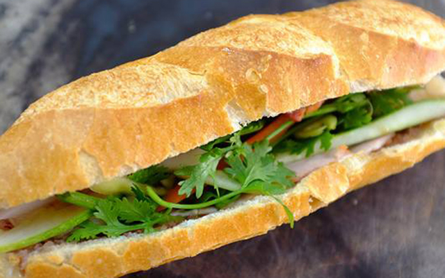 banh-mi-bay-ho-huynh-khuong-ninh