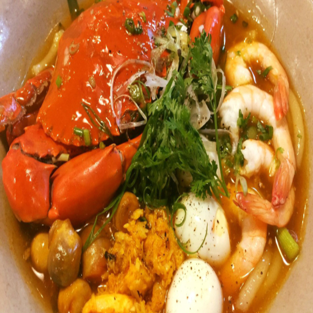 banh-canh-cua-co-dung-thanh-thai