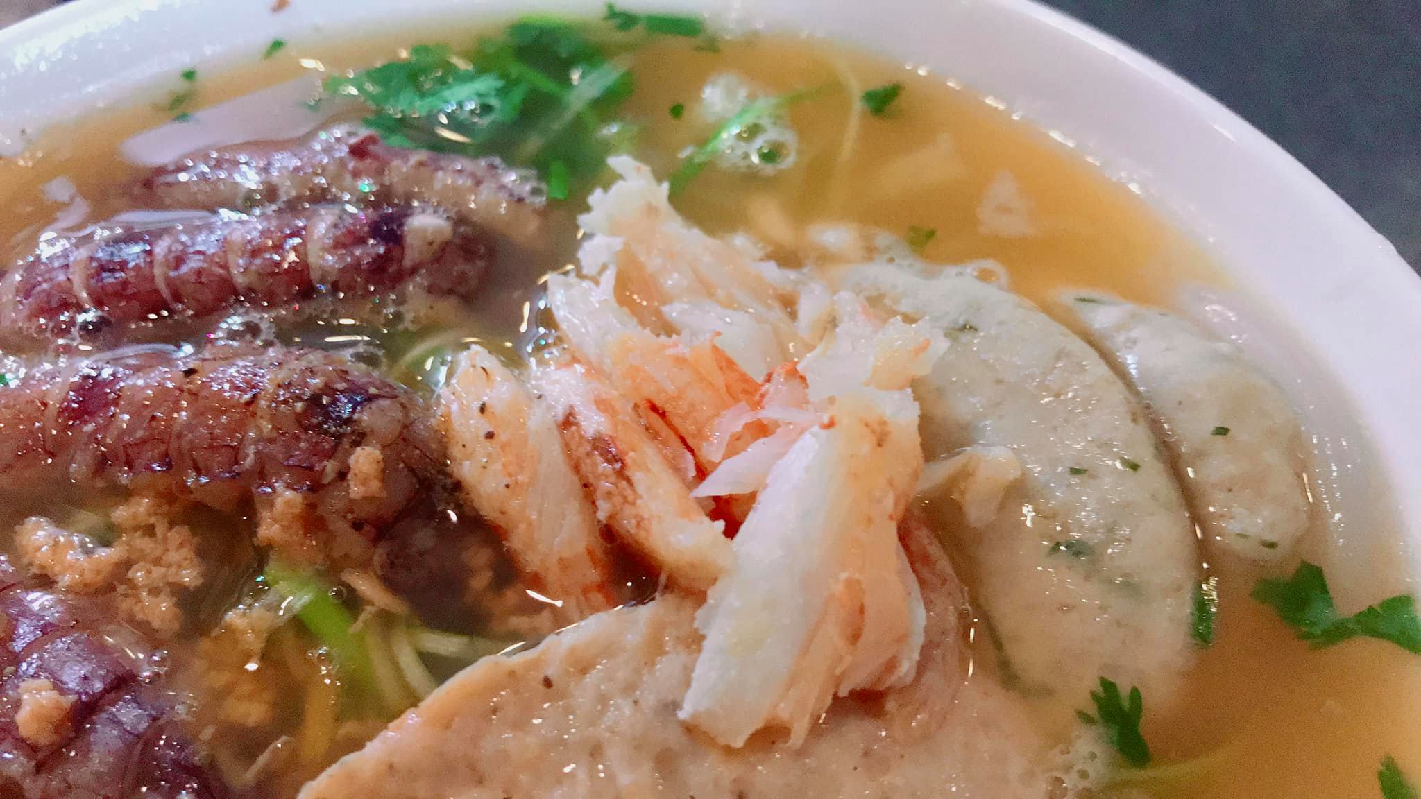 Bánh-Canh-Ghẹ-&-Súp-Ghẹ-Tóc-Tiên---Phạm-Thế-Hiển