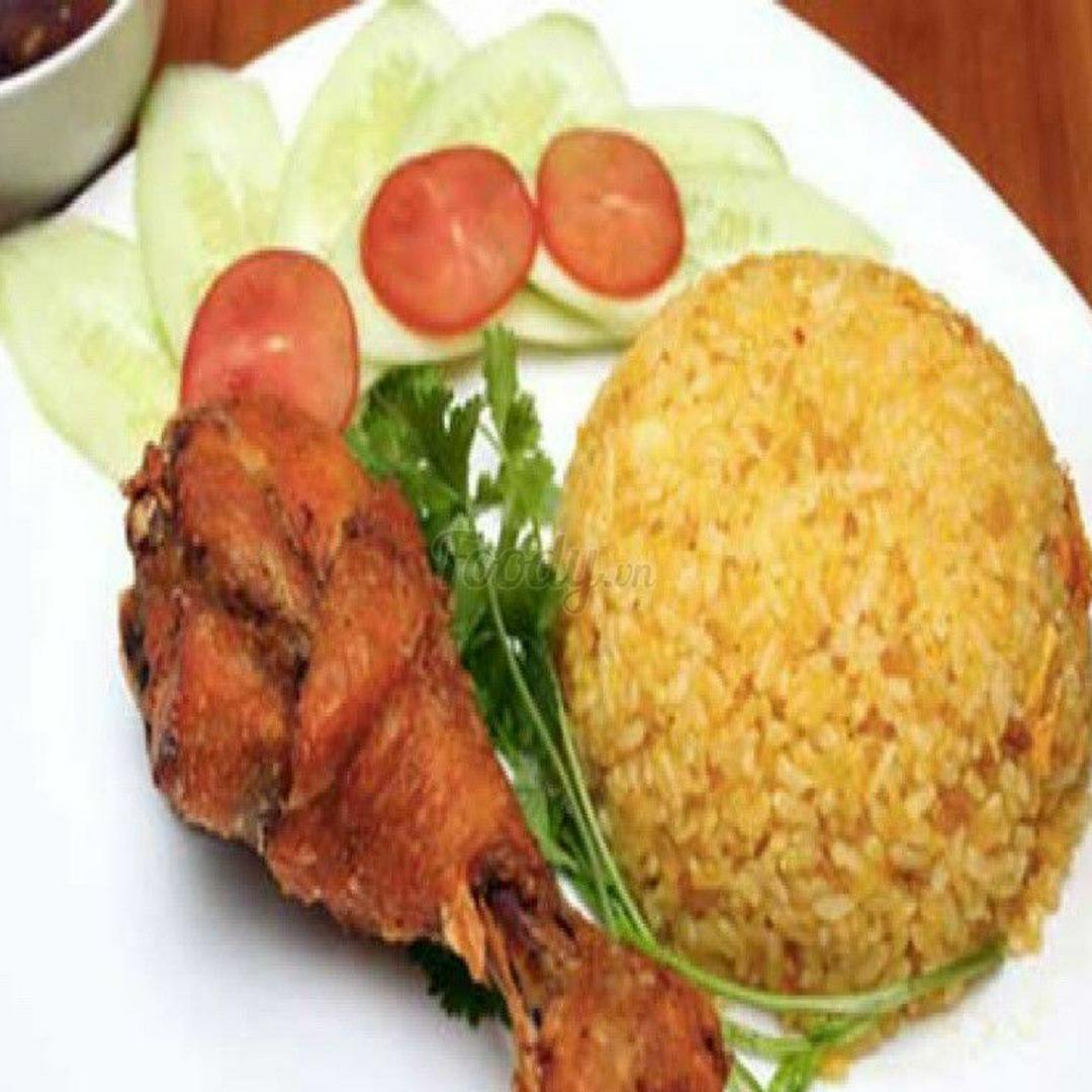 com-ga-ta-chien-mam-kem-rau-tron