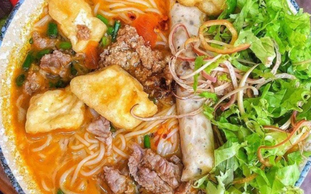 bun-rieu-cua-trung-phung-bun-rieu-pho-bo-trung-phung