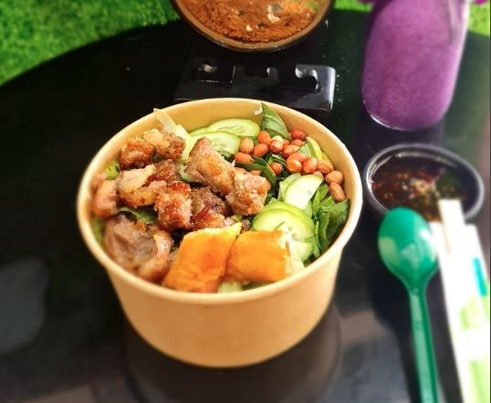 bun-thit-nuong-ong-dau-map-bui-inh-tuy