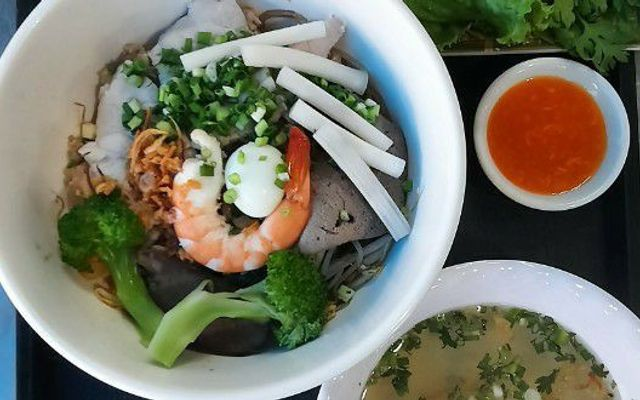 yen-vy-banh-canh-cua-hu-tieu-nam-vang-nguyen-tuyen