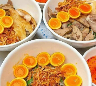 chot-nho-banh-uot-long-ga-a-lat-su-van-hanh