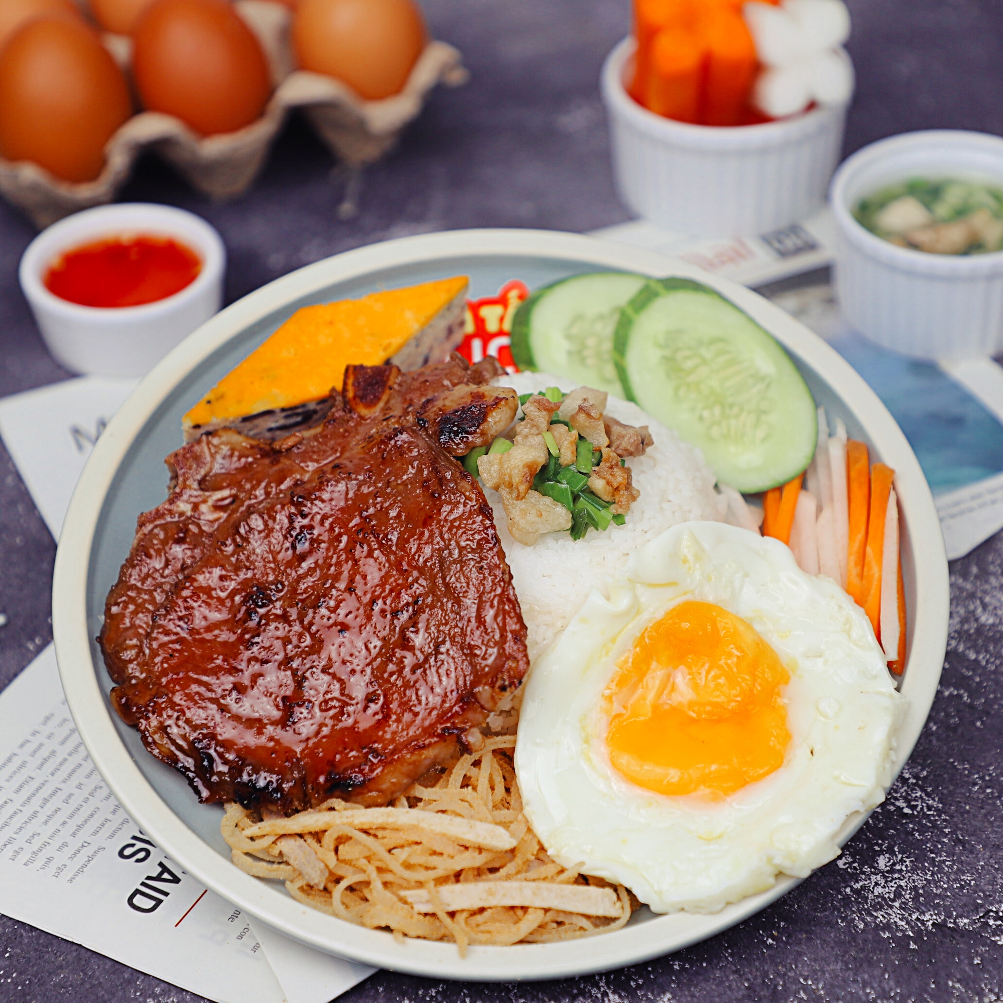 Cơm-Tấm-Delichi---Cơm-Tấm-Sườn-Nướng-&-Cơm-Tấm-Sườn-Bì-Chả---Lương-Định-Của
