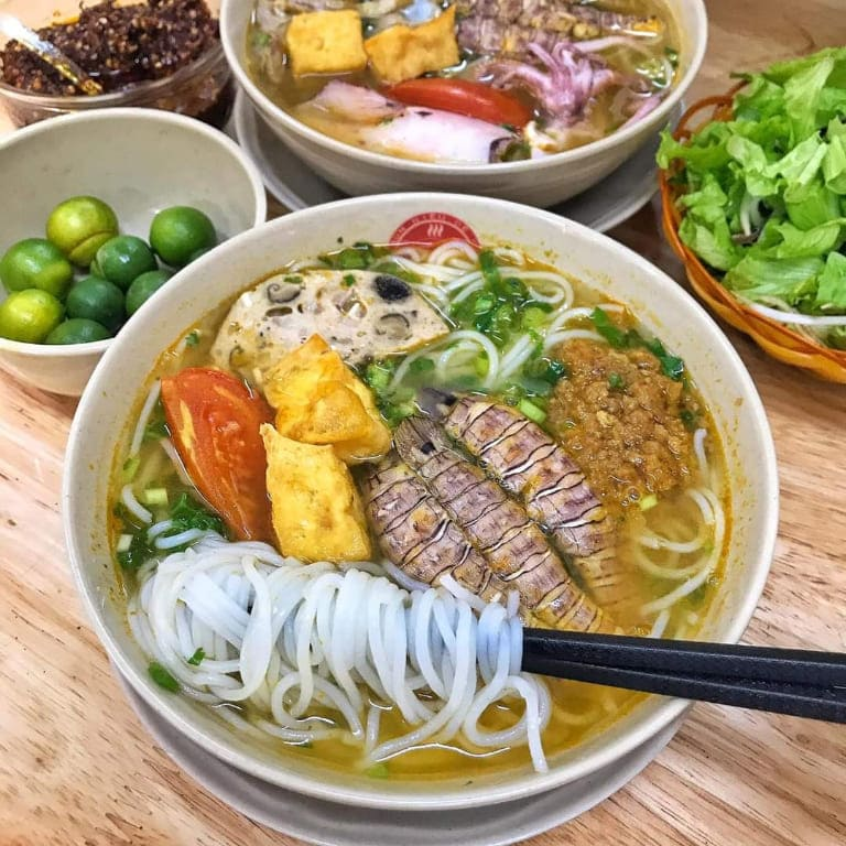 Bún-Riêu-Bề-Bề-Hà-Oanh-Cơ-Sở-3---Văn-Phú