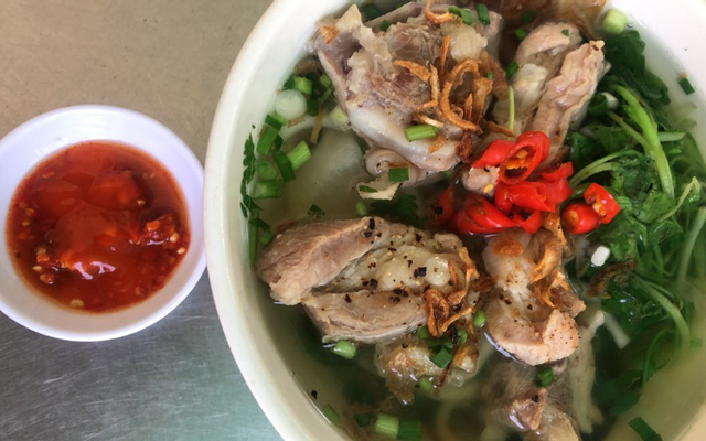 quynh-banh-canh-uong-9