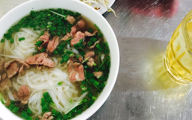 pho-nguyen-pho-gia-truyen-ha-noi-nguyen-anh-thu