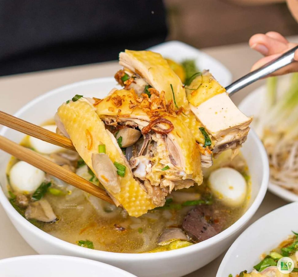 Bánh-Canh-Gà-&-Miến-Gà-Ta---Trường-Sa